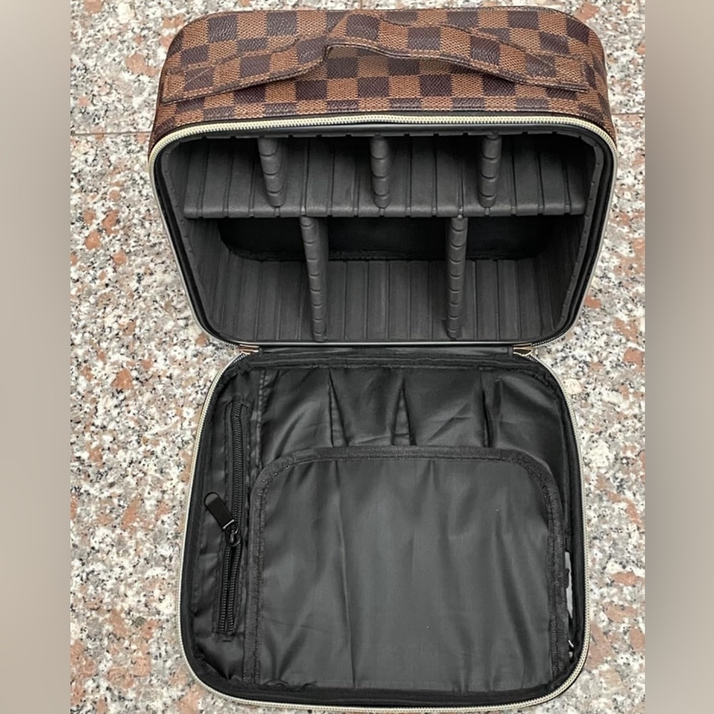 Checkered Makeup Bag - Picture 4 of 5